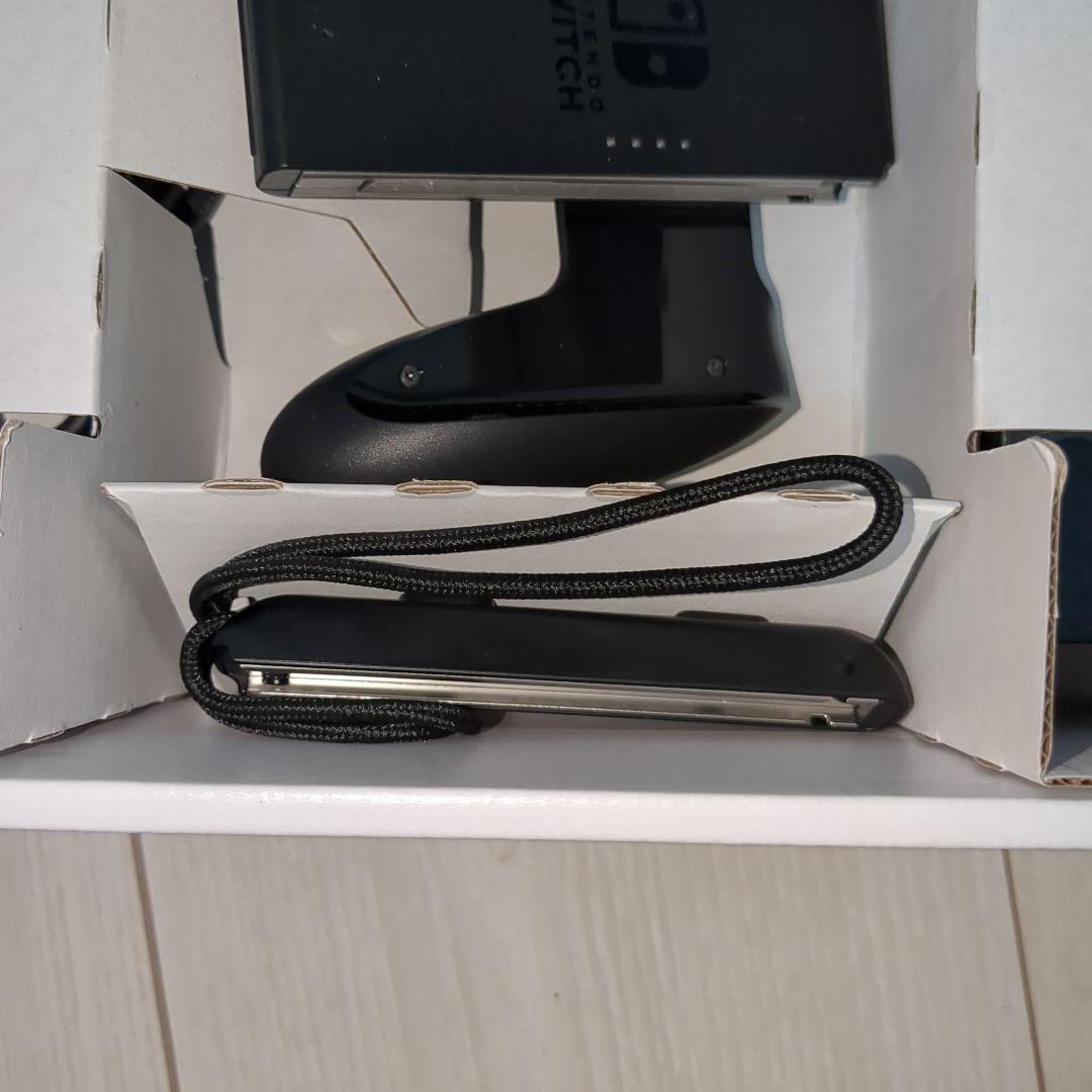 美品　Nintendo Switch 本体 グレー　ジョイコン付き