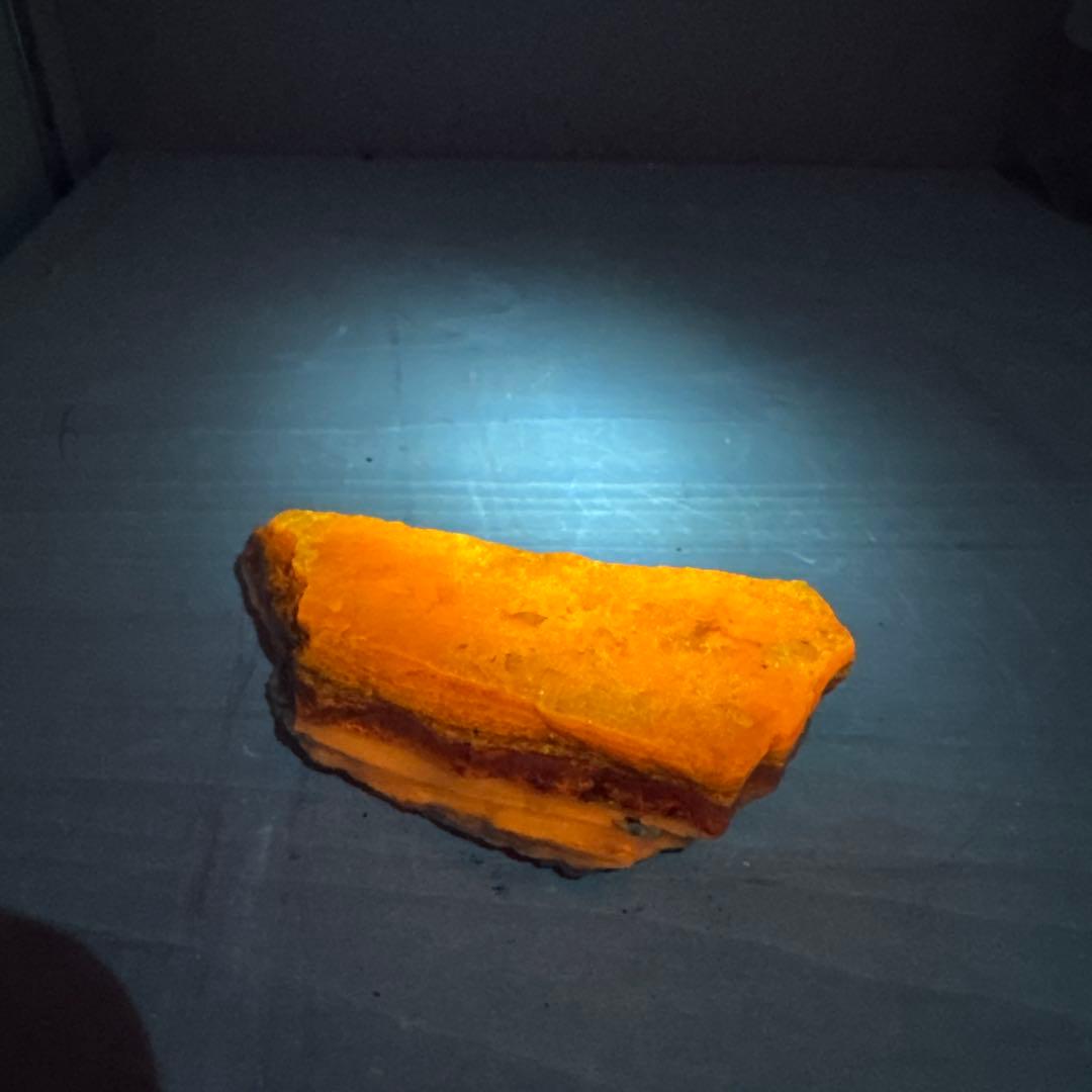 北海道石　然別オパール　蛍光オパール133g