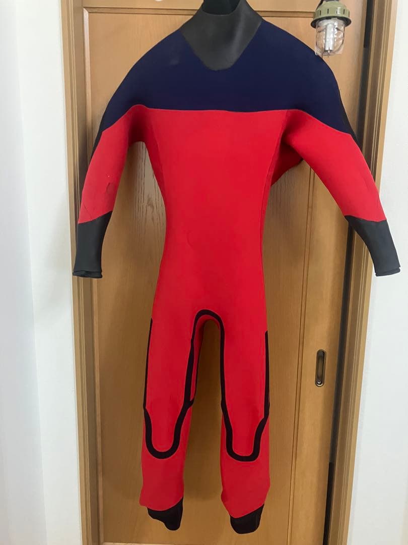 BE WET ウェットスーツ　ピーウェット　ドライスーツ　サーフィン