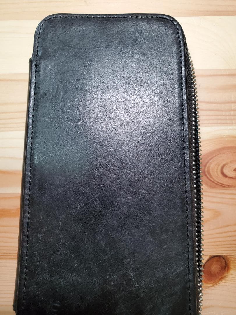 ラダイト ラウンドジップペン―ケース エッセンシャル MAYA BK