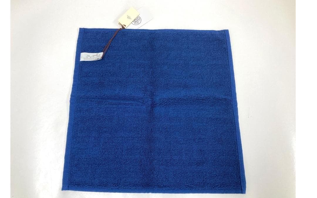 HERMES タオルハンカチ 青 約33cm