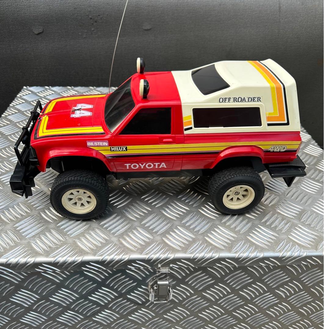 TOYOTA ハイラックス　4WD ラジコン　NIKKO 1/10