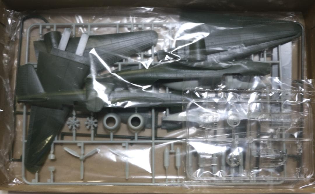 グンゼレベル製　日本陸軍　三菱97式重爆撃機Ⅱ型プラキット　 １／７２