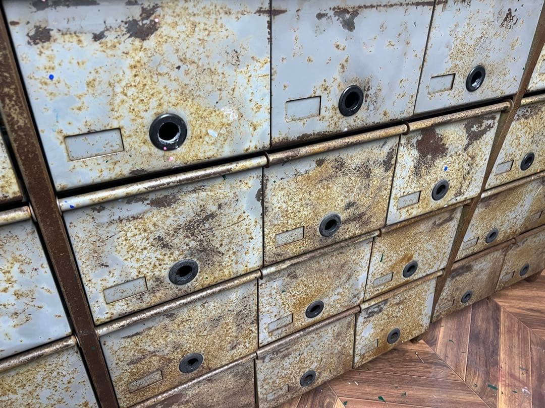 金属製 収納キャビネット 28扉 シャビー 什器 店舗 カフェ 雑貨 ビンテージ