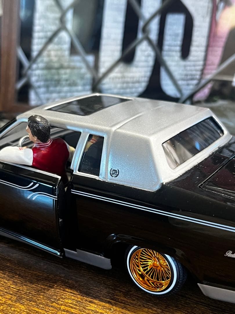 r*e様 1/24キャデラック　カスタム品