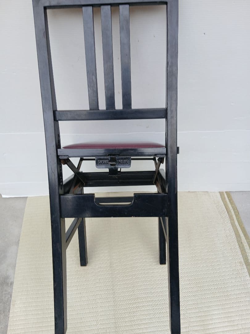 ヤマハ背もたれ付、ストッパー付、ピアノ椅子　昭和レトロ　中古品