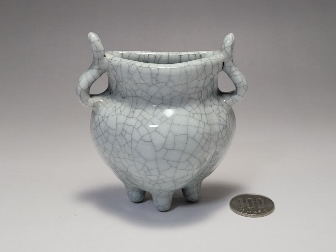 白磁 貫入 三足香炉型 掛花入 明清時代 幅約8.7cm