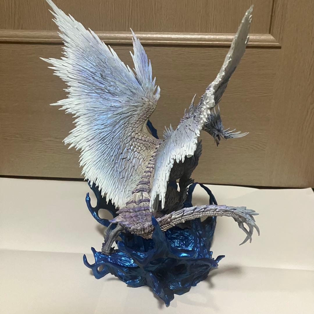 6*ん様 モンスターハンター クリエイターズモデル 冰龍 イヴェルカーナ フィギ