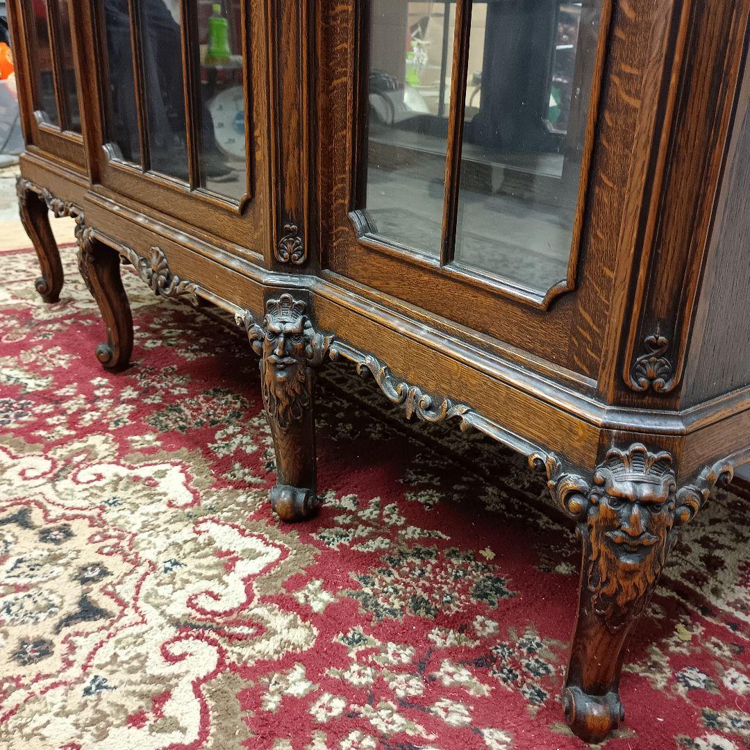 キャビネット　アンティーク　猫脚　ガラス付き　外国製