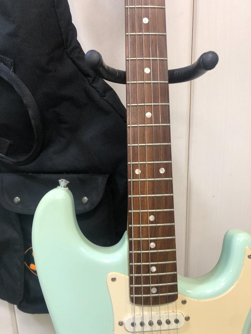 Fender Squier ストラトキャスター ギグバッグ付き