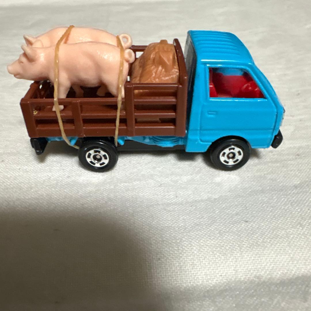 トミカ　スズキ　キャリイ　家畜運搬車