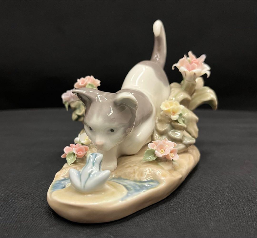 g*o様 リヤドロ LLADRO 陶器人形「にらみ合い 猫 蛙 花」フィギュリン