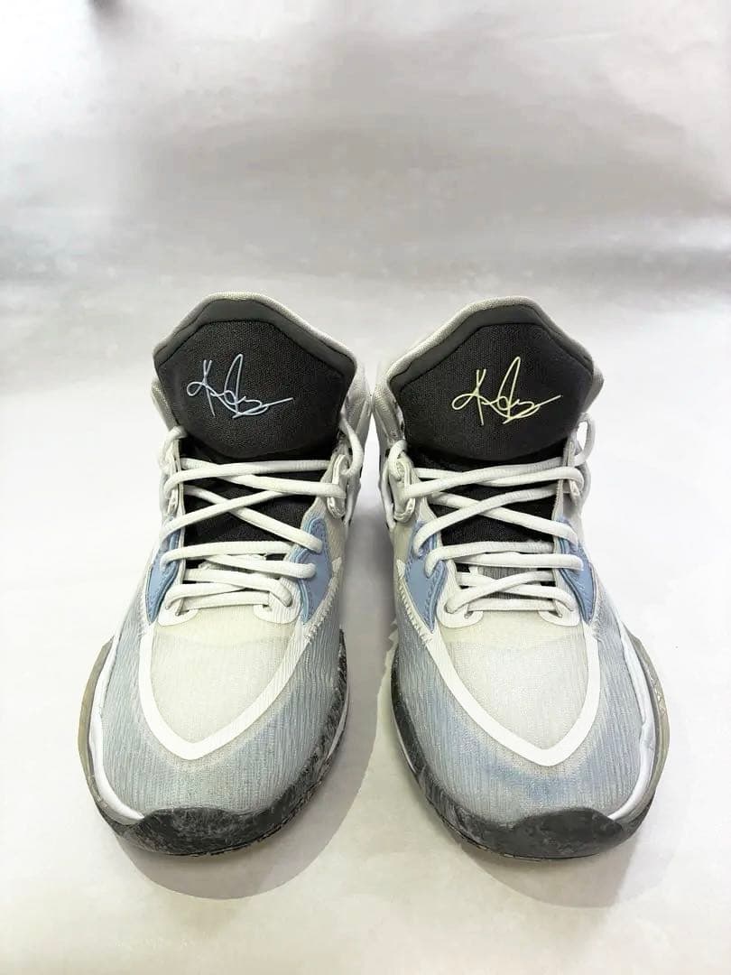 【極希少】NIKE カイリー インフィニティGS 24.5㎝DD0334-102