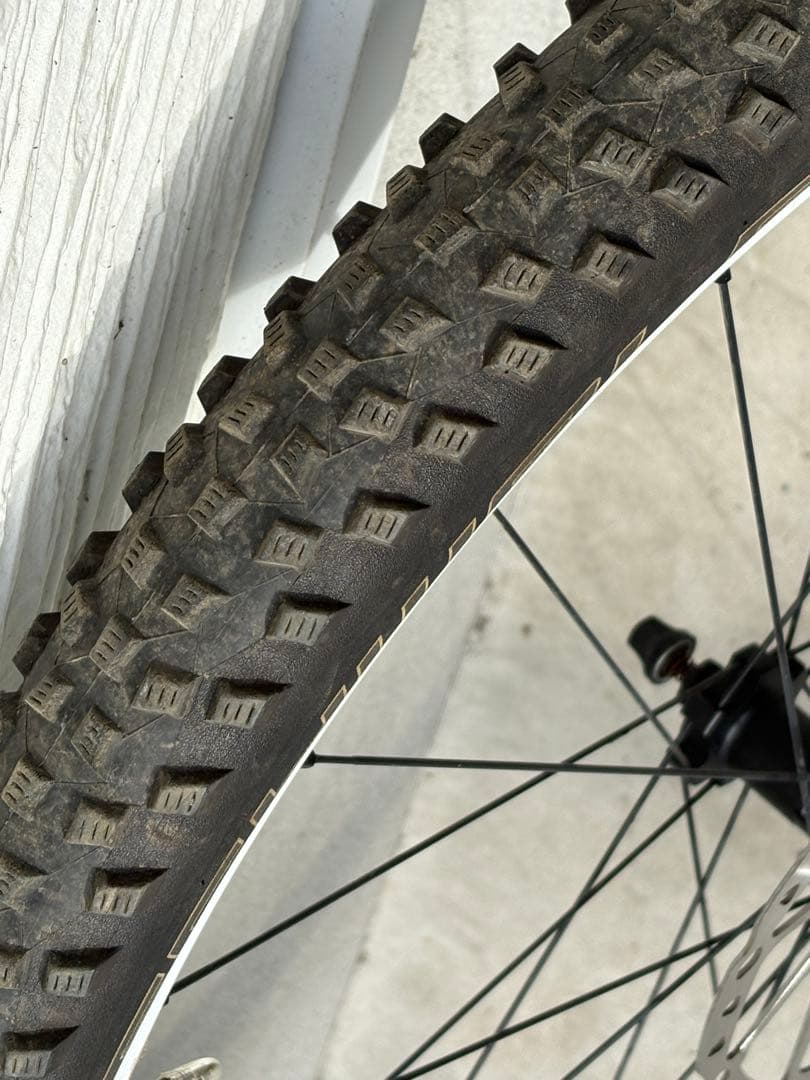 SPECIALIZED Hardrock Sport ブロックタイヤセット⭐️