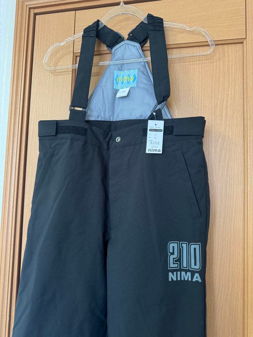 未使用・タグ付きnima 上下セット 子ども用 ブラック セパレートスノーウェア