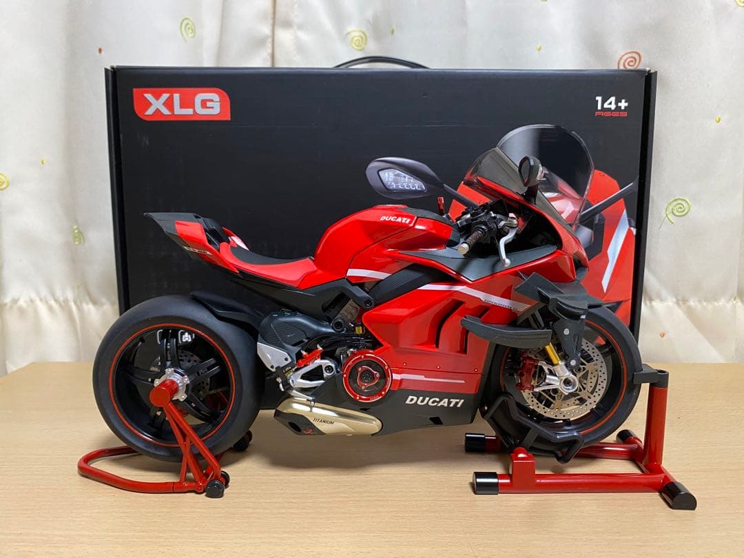 DUCATI パニガーレv4 スーパーレッジェーラ 1/7スケール　ドゥカティ