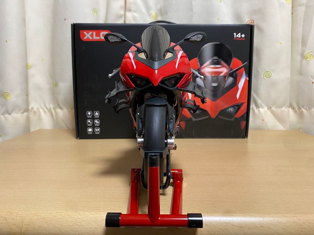 DUCATI パニガーレv4 スーパーレッジェーラ 1/7スケール　ドゥカティ