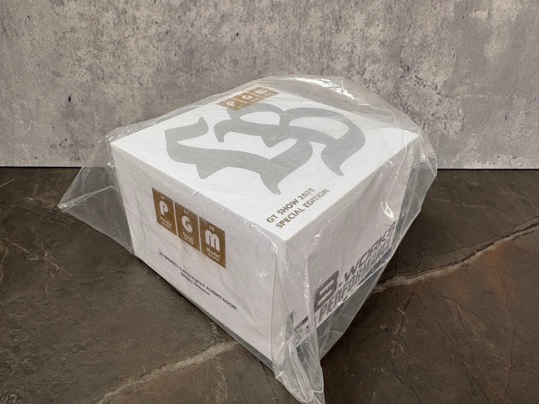 PGM 1/64 LBWK ランボルギーニ・アヴェンタドール