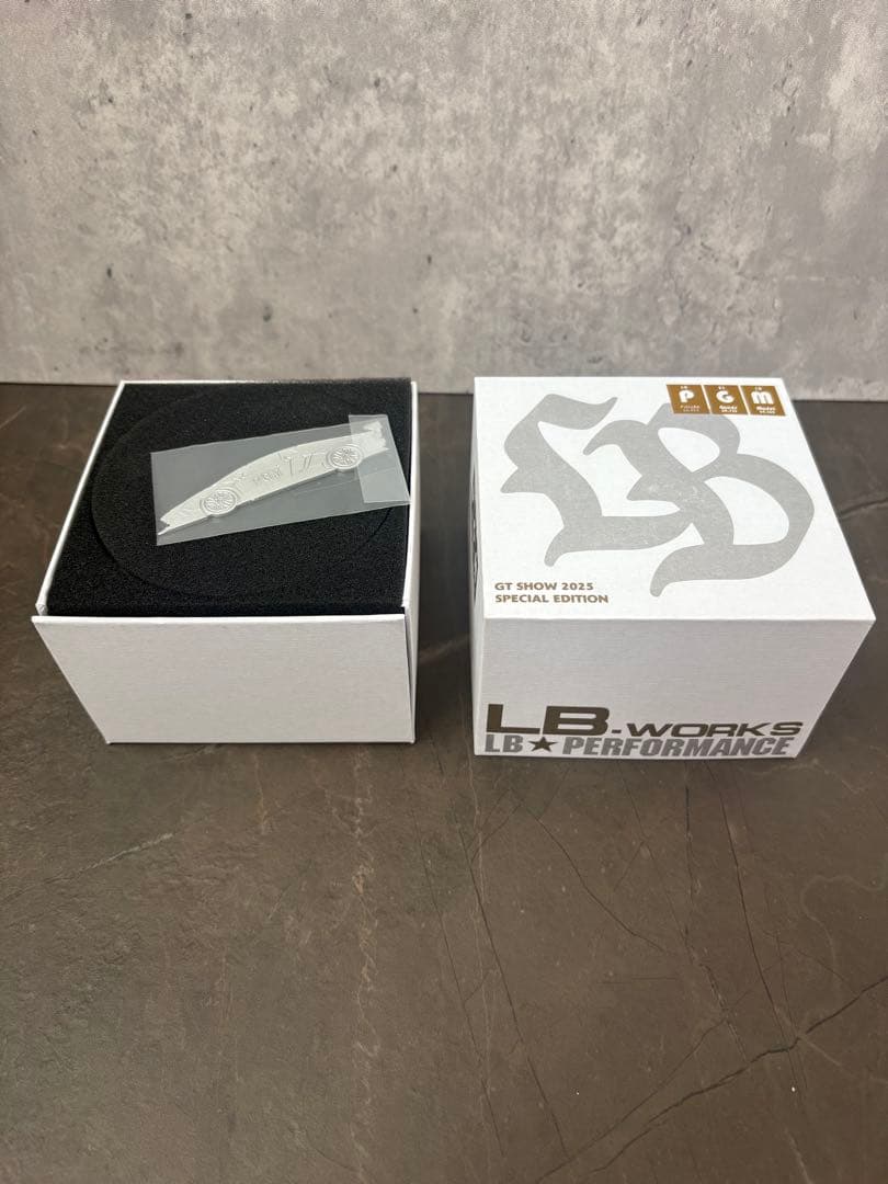 PGM 1/64 LBWK ランボルギーニ・アヴェンタドール