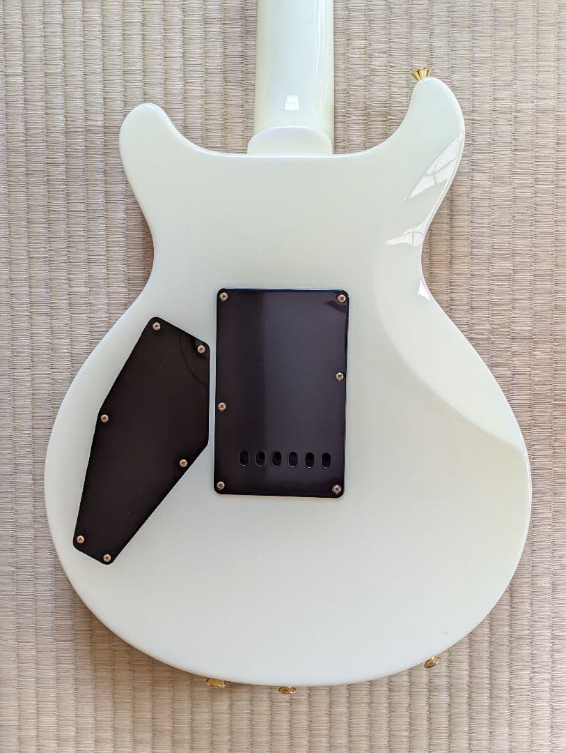 エドワーズエレキギター Edwards EKT−145c 【スノーホワイト】