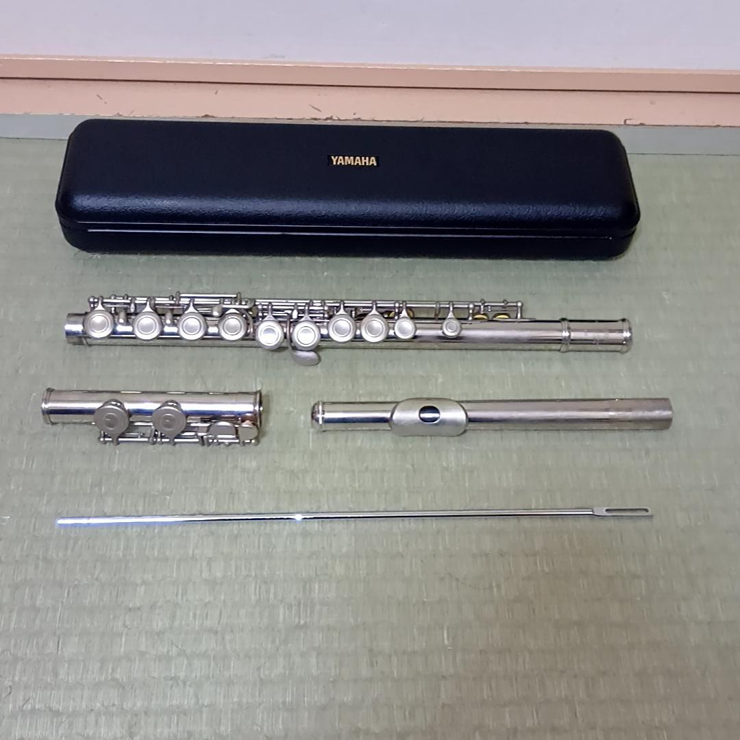 【新春特価】ヤマハ　フルート　YFL-211 Ⅱ 管楽器　ケース付き　Eメカ
