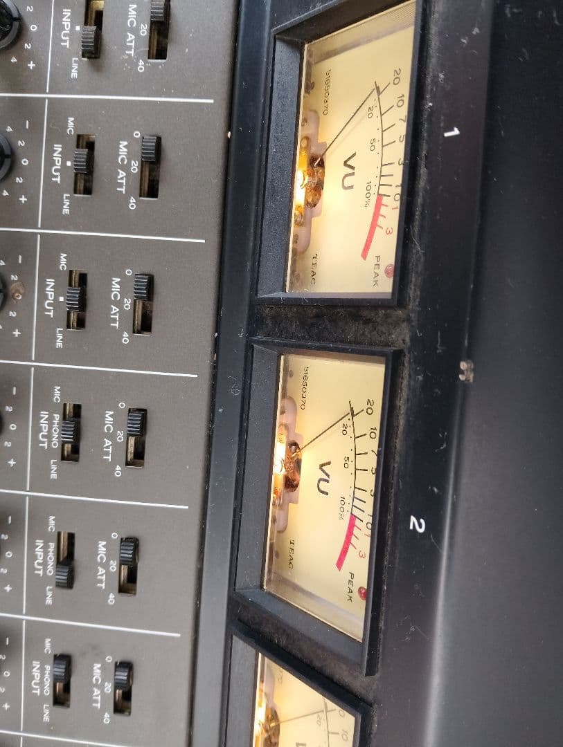 TEAC TASCAM 8chオーディオミキサー MODEL 3(あ97)