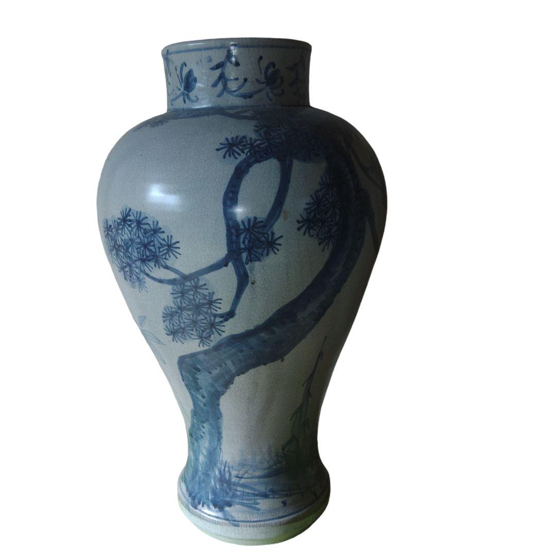 李朝　松竹文染付白磁花瓶　高さ45cm