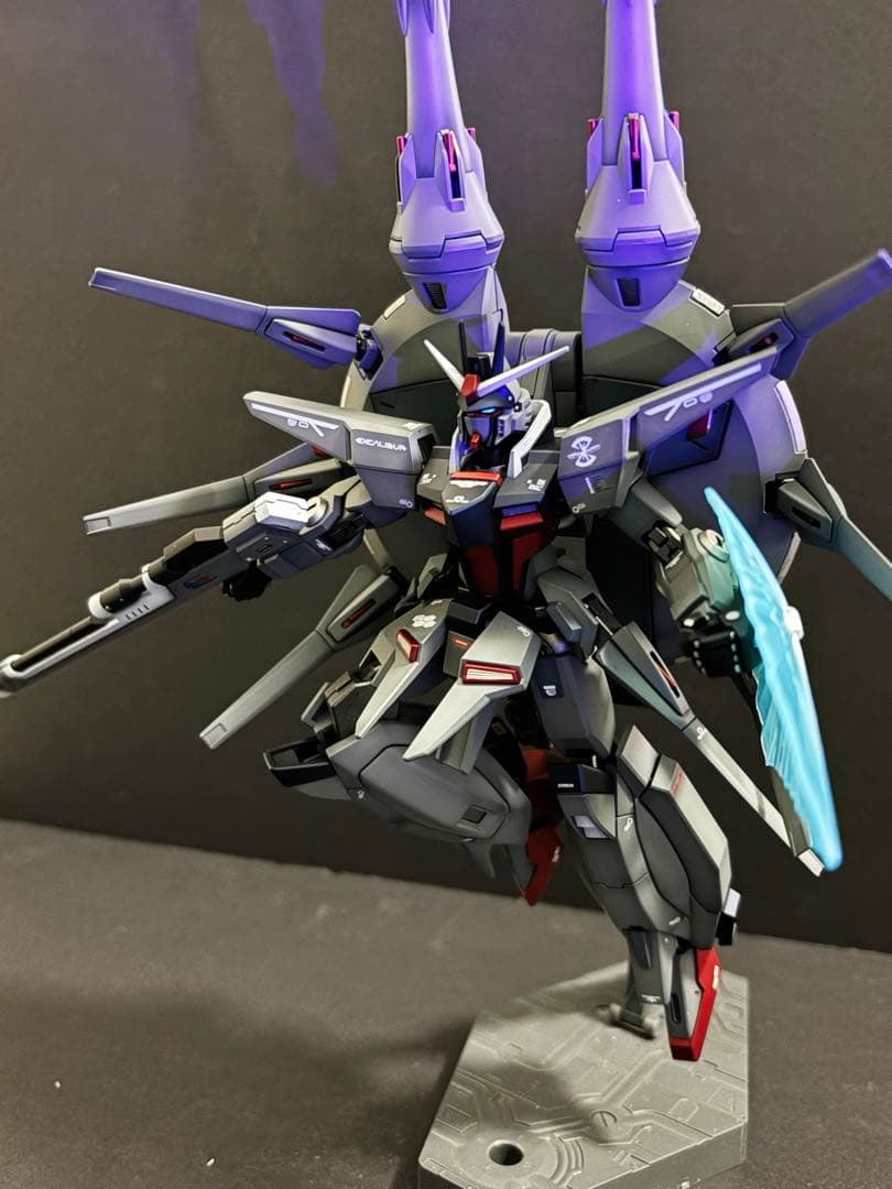 HG レジェンドガンダム　全塗装完成品　台座付属
