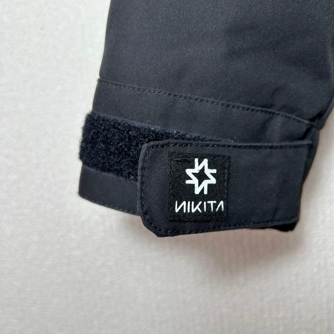 NIKITA ジュニア キッズ スノーボードウェア 上下セットＭサイズ