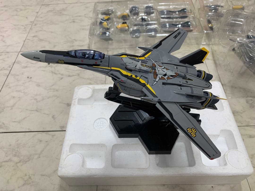 さらに値引き！マクロスフロンティア超合金3点セット　アルト機+オズマ機+ブレラ機