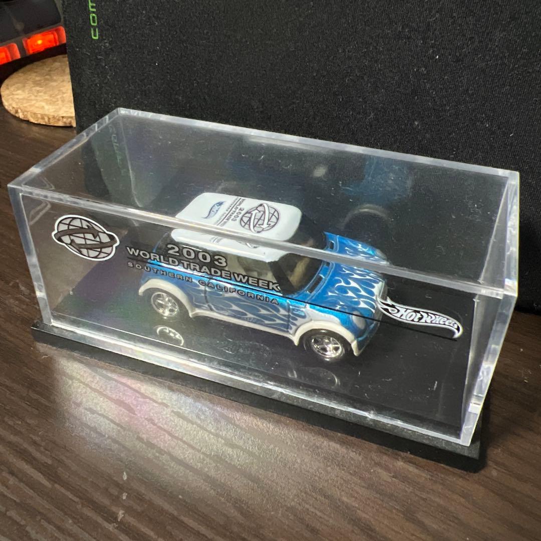 ミニカー HOTWHEELS 2003 WORLD TRADE WEEK MINI