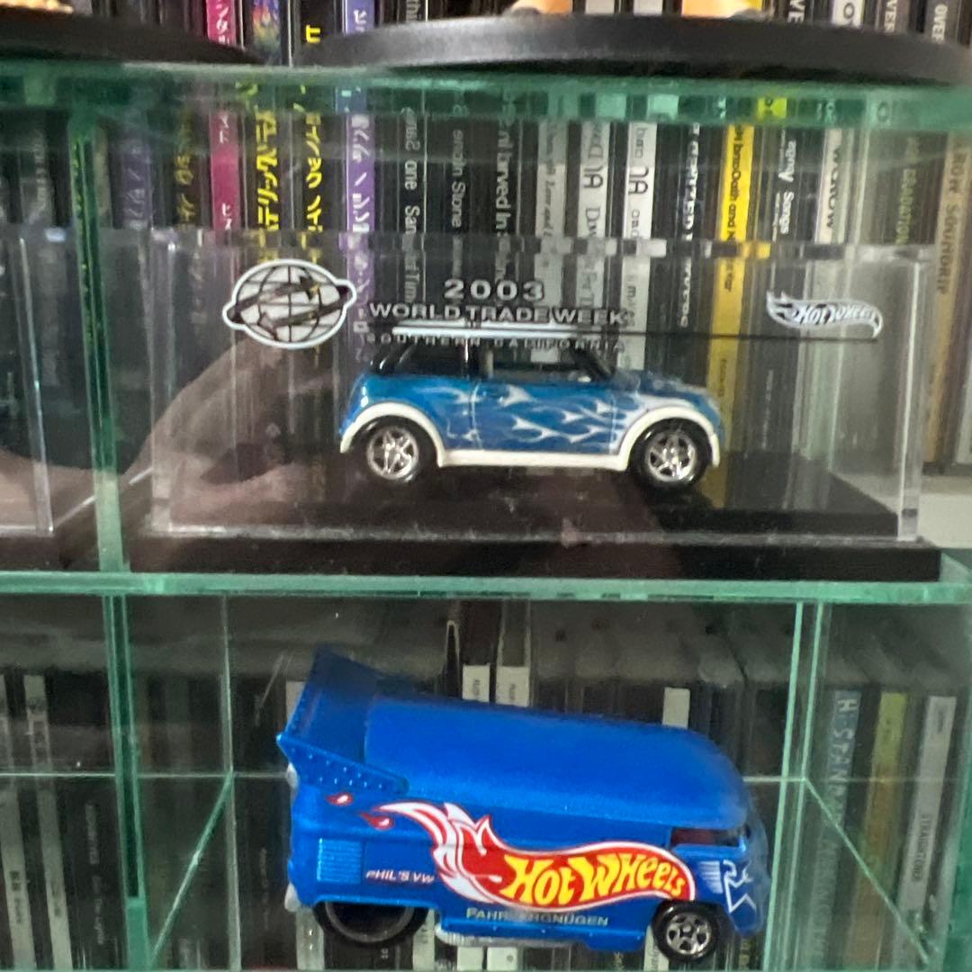 ミニカー HOTWHEELS 2003 WORLD TRADE WEEK MINI
