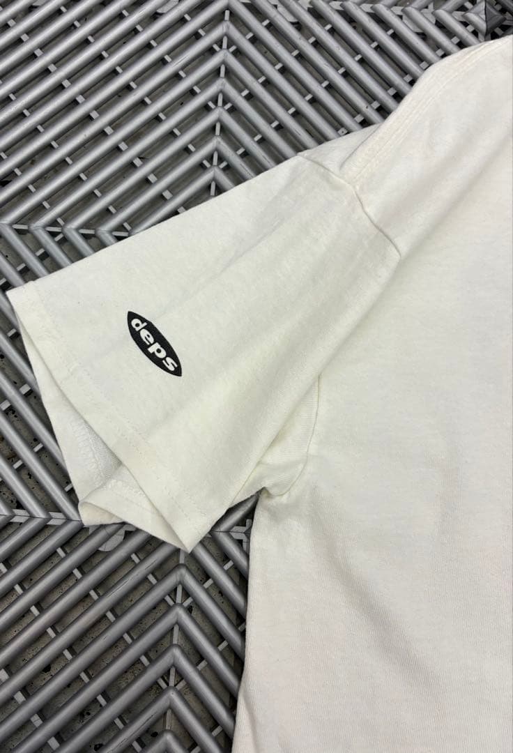 希少！限定！M！ホワイト！デプス×バスブリゲード ダブルネーム ロゴ Tシャツ