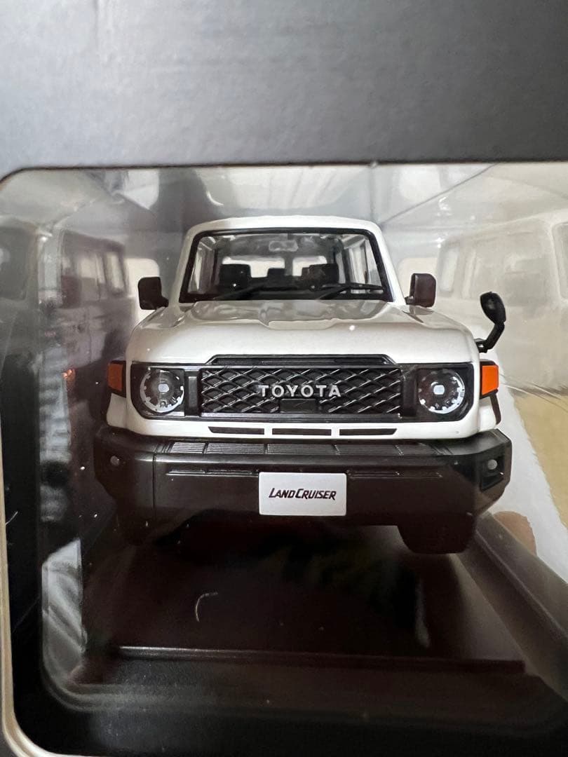 【非売品】 トヨタ ランドクルーザー ミニカー ホワイト