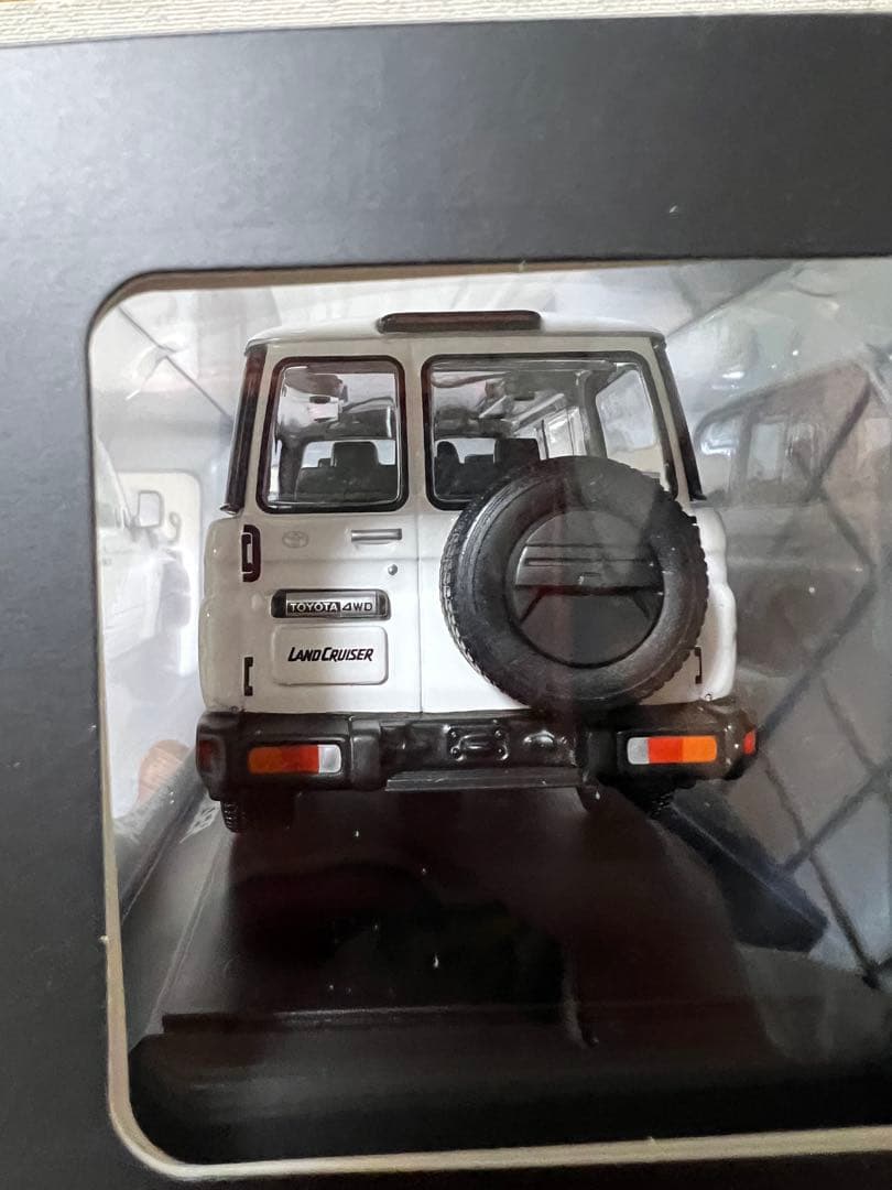 【非売品】 トヨタ ランドクルーザー ミニカー ホワイト
