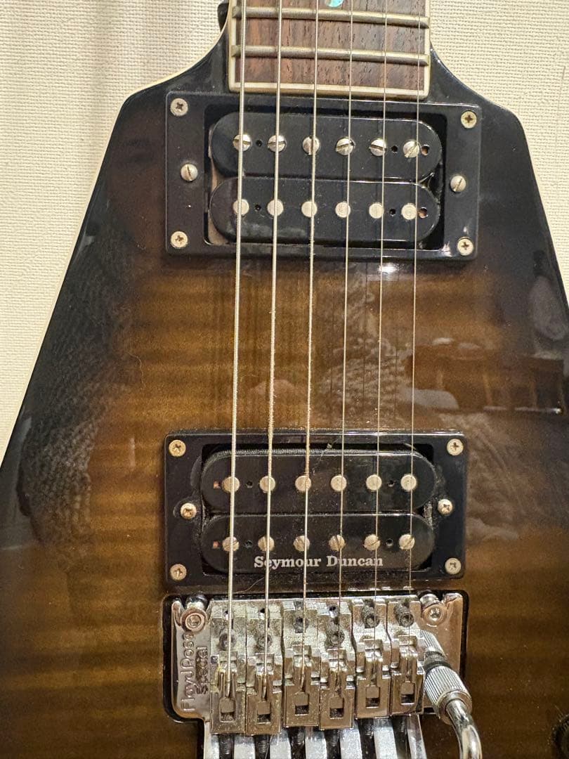 DEAN Vシェイプギター　セイモアダンカンPU