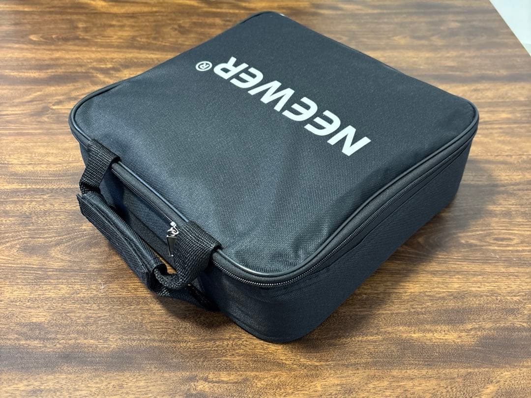 NEEWER 660 LEDビデオライトパネル