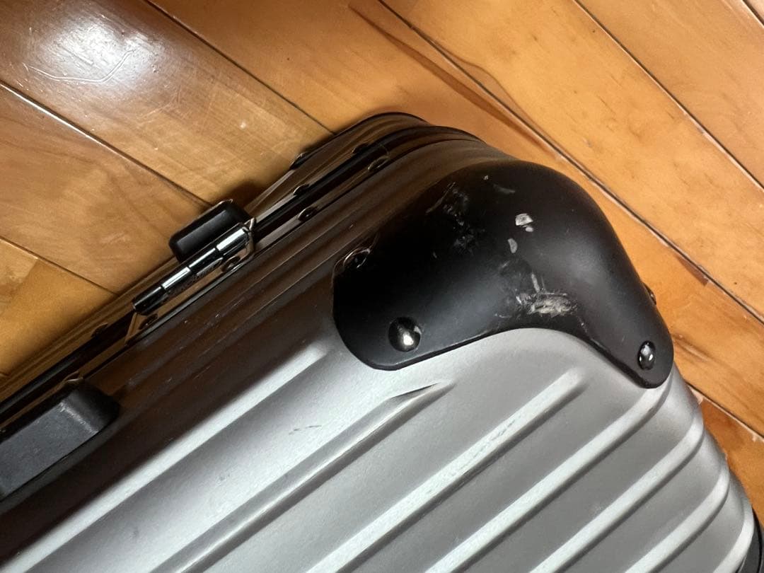 リモワ×モンクレール限定コラボスーツケース32L機内持ち込み可RIMOWA貴重