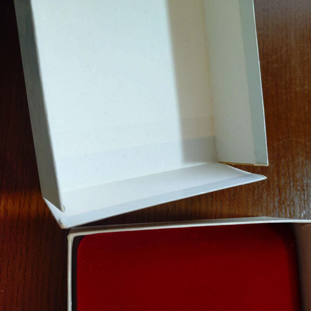 天皇陛下御在位六十年記念貨幣発行記念メダル 純銀製