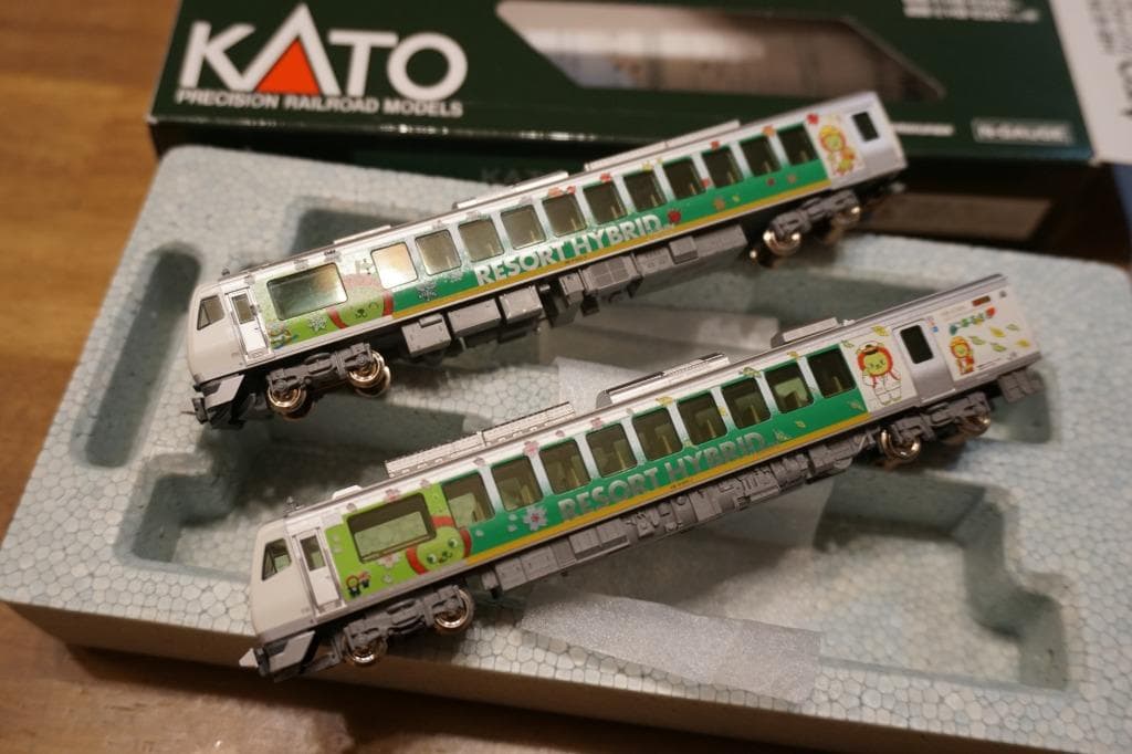 KATO製 HB-E300系　「リゾートビューふるさと」　アルクマ塗装仕様　2両