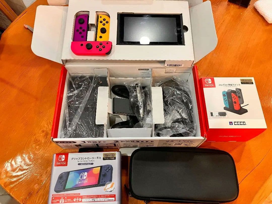 Nintendo Switch Lite ピンク/イエロー/パープル