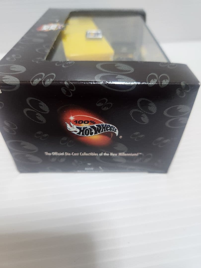 100% ホットウィール MOON Equipped truck set マテル