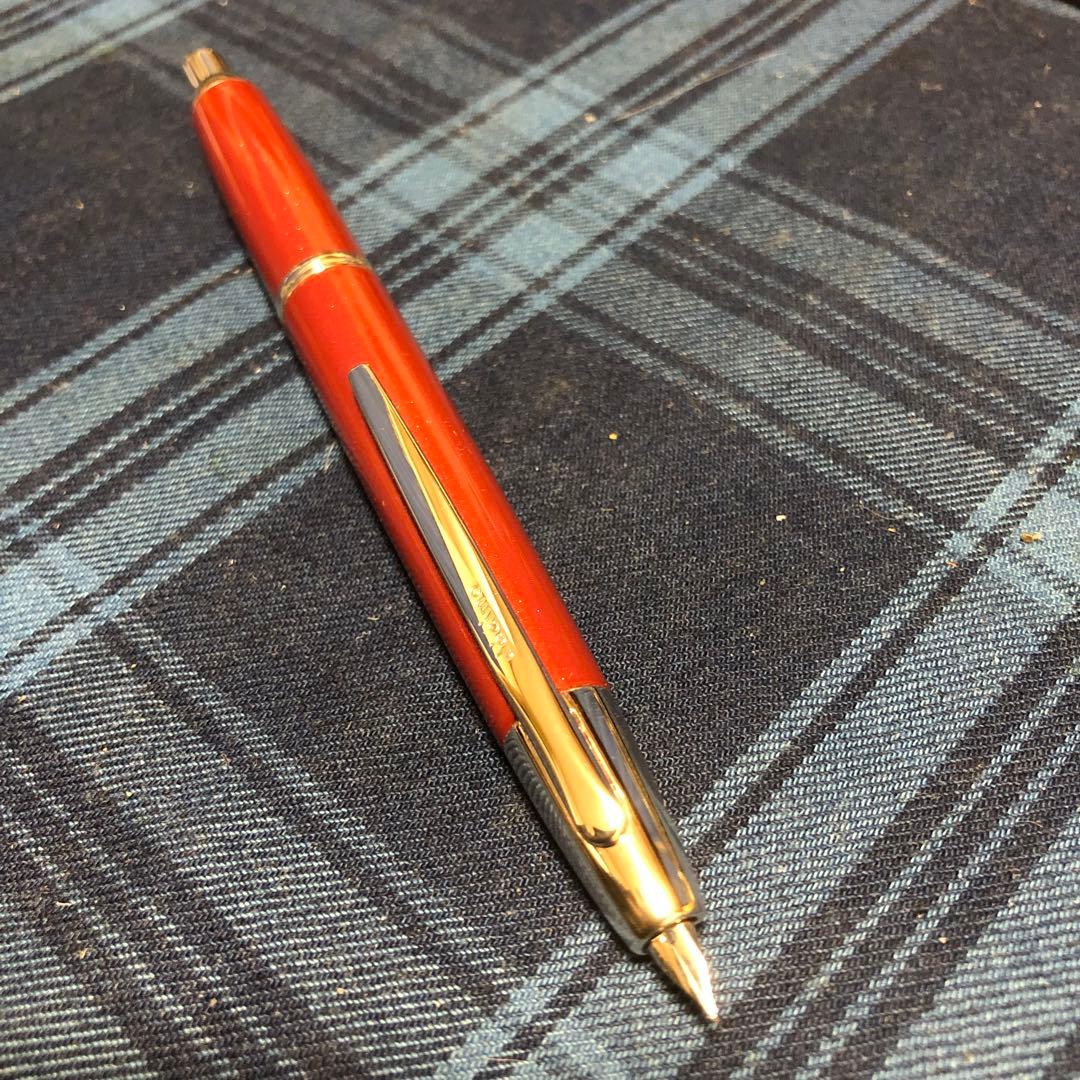 キャップレス万年筆デシモ　2009年限定　パールレッド　ラメ入り赤　極細字ＥＦ