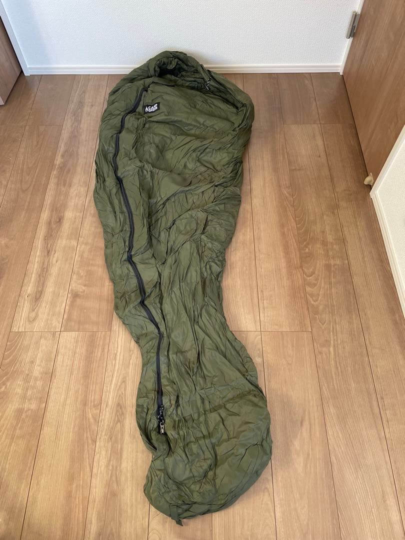 ⚛️ シュラフ　ダウンシュラフ 秋冬春用 寝袋 ダウン マミー型　カーキ　キャンプ