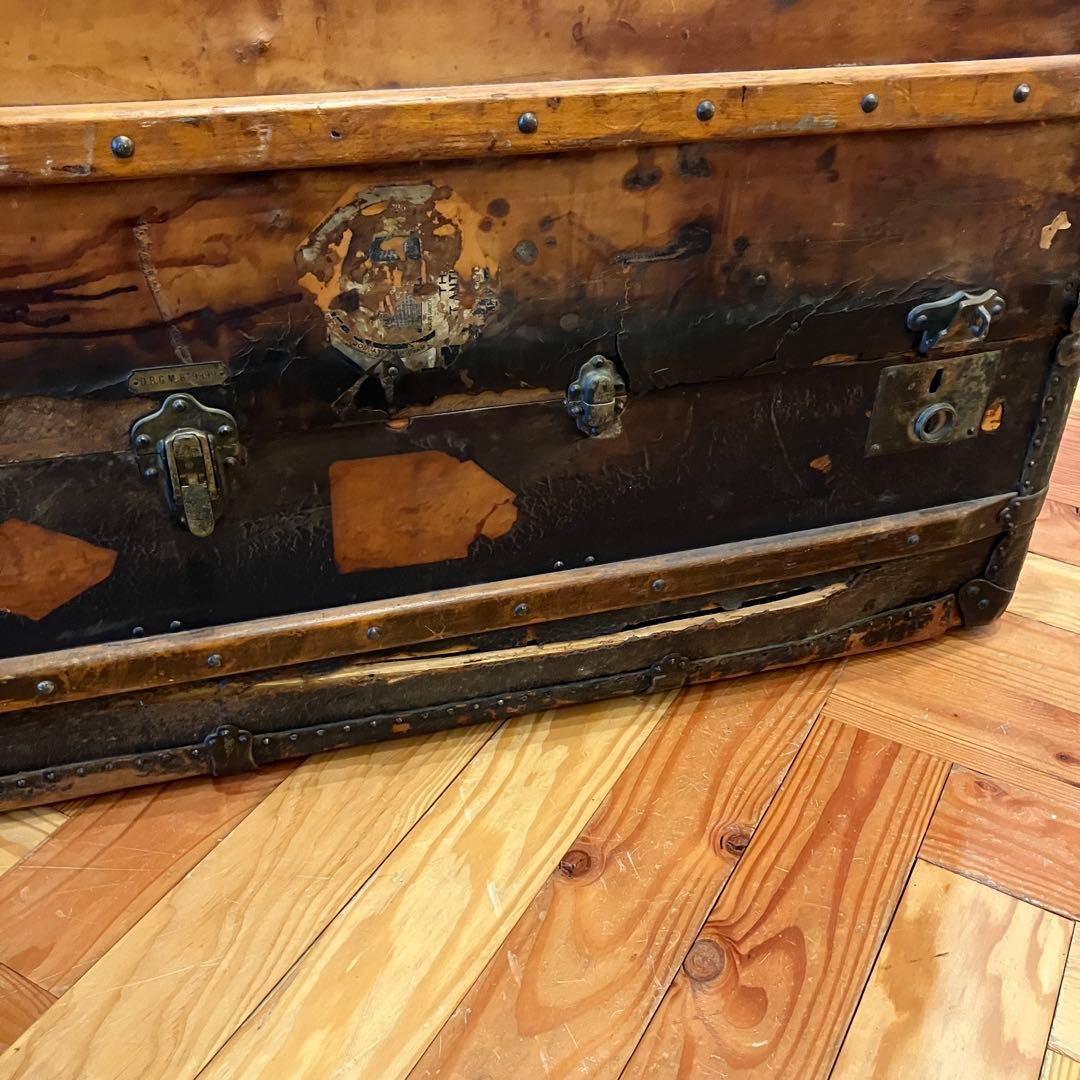 アンティーク　大きなトランク　レザー