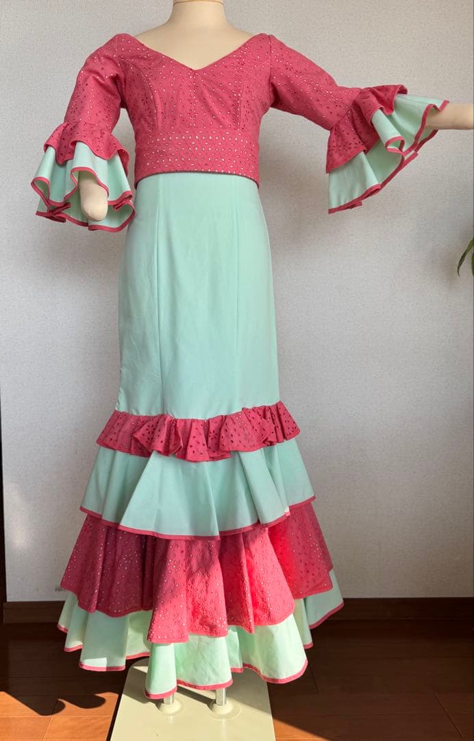 【フラメンコ衣装】再値下げ♪MOLINAフラメンコドレス４段フリル七分袖
