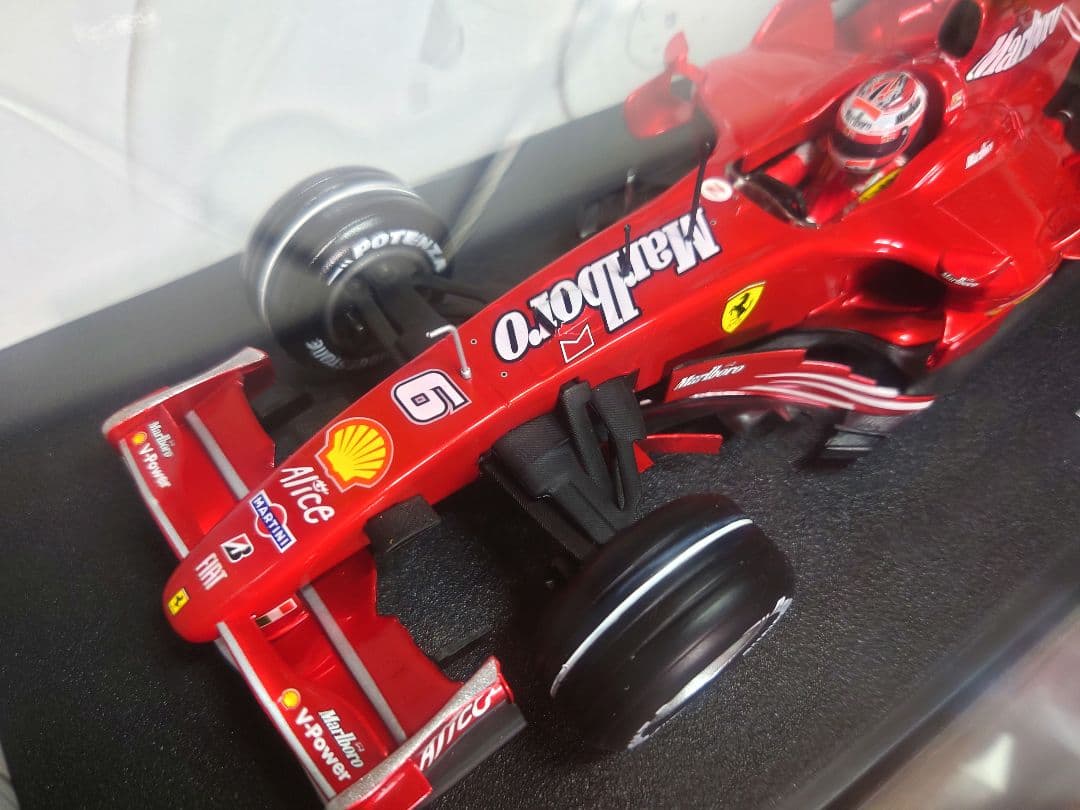 【マルボロ加工】1/18 Ferrari F2007 キミ・ライコネン
