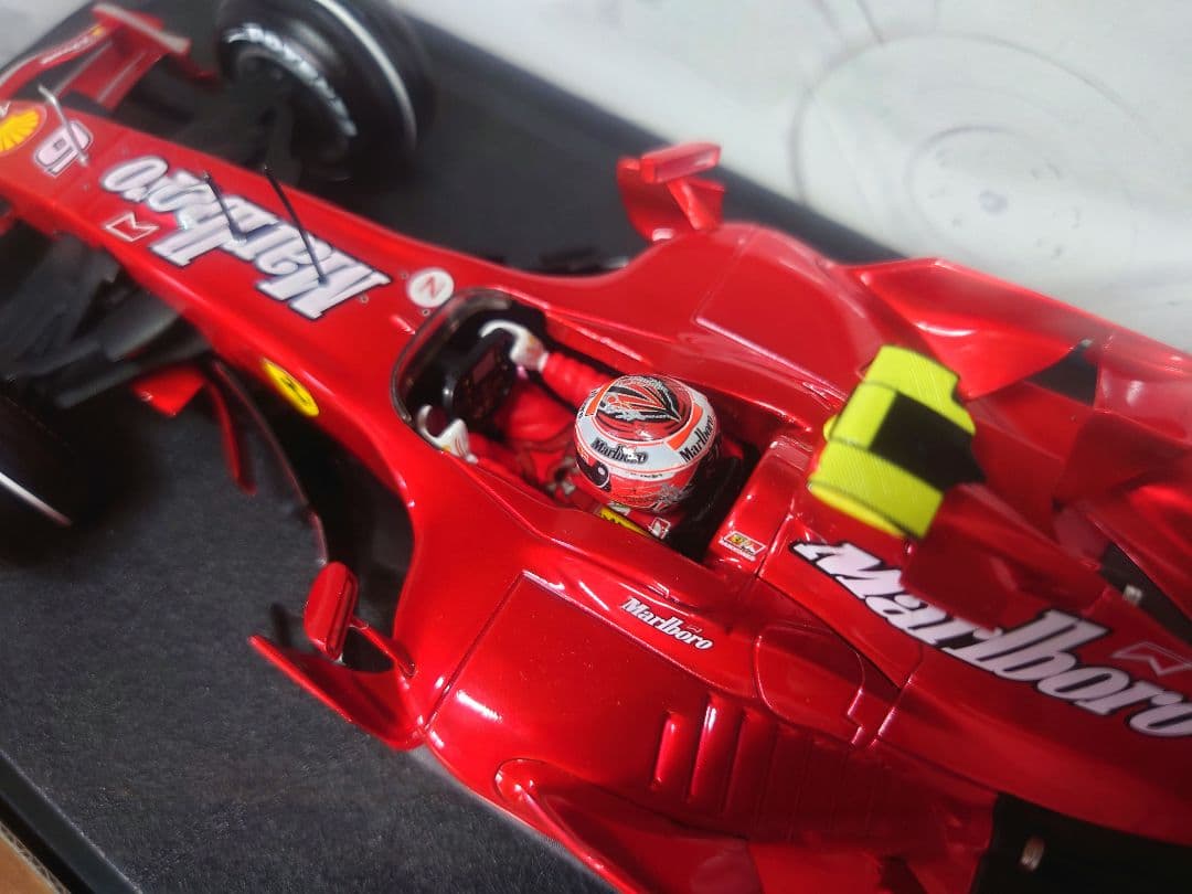 【マルボロ加工】1/18 Ferrari F2007 キミ・ライコネン