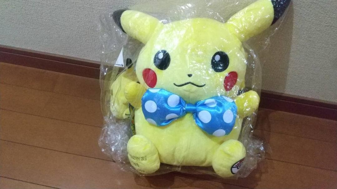 ポケモンセンターオーサカ限定 12インチ ピカチュウドール ぬいぐるみ 2011