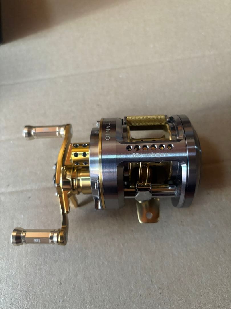 メガバス　モノブロック　グリジオチタニオ　右　新品